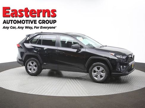 Used 2022 Toyota RAV4 LE AWD/4WD image 46