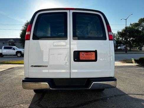 Used 2018 Chevrolet Express 3500 Extended w/ Driver Convenience Package image 5