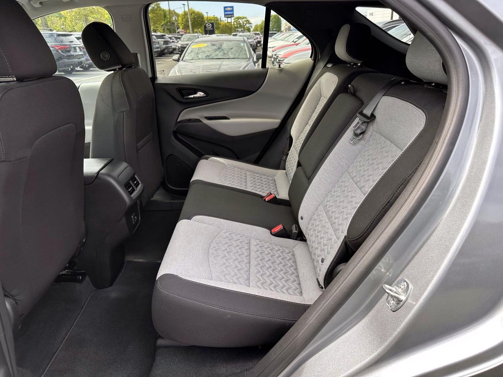 Used 2023 Chevrolet Equinox LS w/ LS Convenience Package AWD/4WD image 12