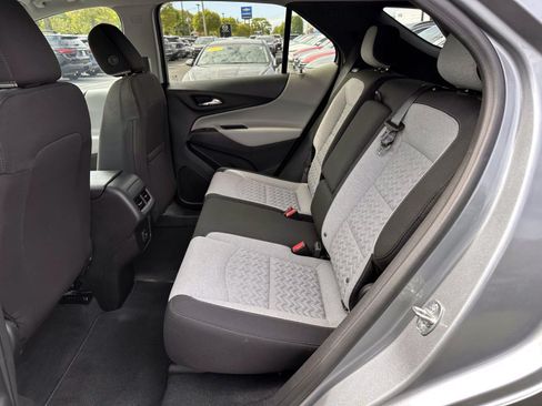 Used 2023 Chevrolet Equinox LS w/ LS Convenience Package AWD/4WD image 12