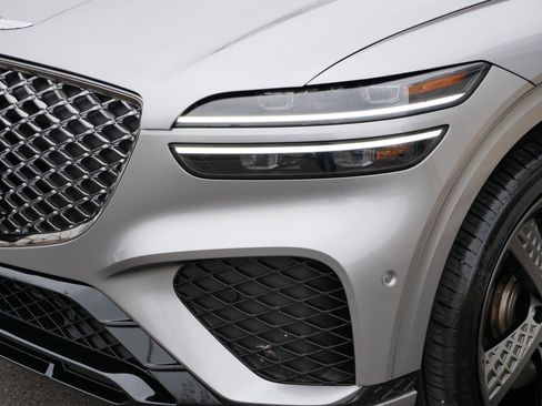 Used 2025 Genesis GV70 3.5T Sport w/ Sport Advanced Package image 16