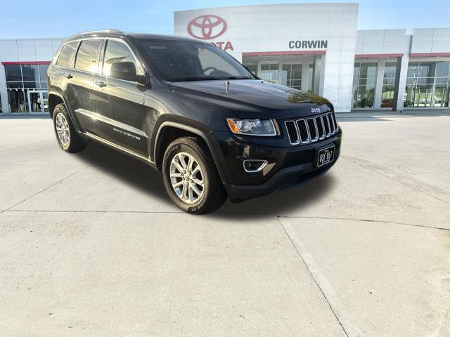 Used 2014 Jeep Grand Cherokee Laredo w/ 18" Wheel & 8.4" Radio Group AWD/4WD image 2