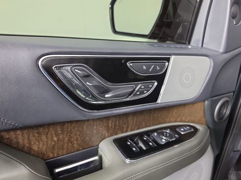 Used 2024 Lincoln Navigator L Black Label AWD/4WD image 17