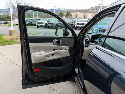 Used 2022 Kia Sorento SX Prestige image 17