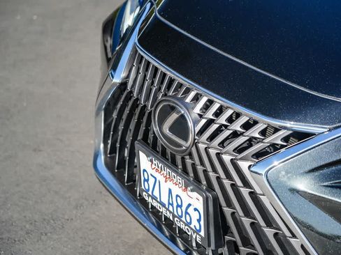 Used 2022 Lexus ES 350 w/ Accessory Package 2 FWD image 3
