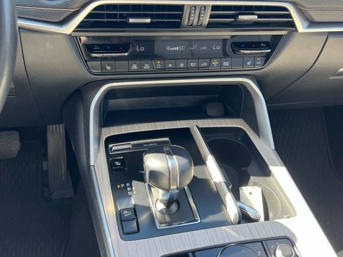 Used 2024 MAZDA CX-90 Plug-In Hybrid w/ Preferred AWD/4WD image 21