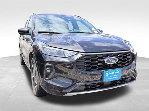 Used 2023 Ford Escape ST-Line Select w/ Tech Pack #2 AWD/4WD image 9