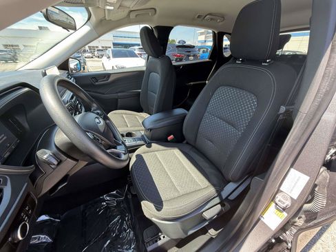 Used 2025 Ford Escape Active AWD/4WD image 22