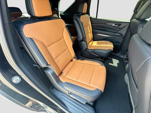 New 2027 Chevrolet Traverse Z71 w/ Driver Confidence Package AWD/4WD image 29
