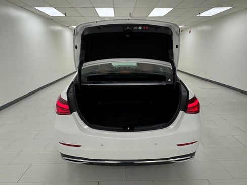 Used 2024 Mercedes-Benz C 300 4MATIC Sedan image 37