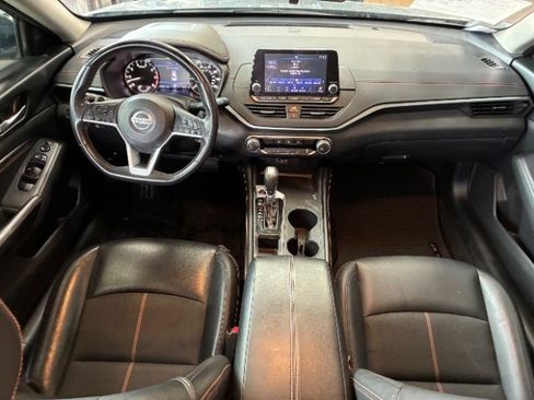 Used 2022 Nissan Altima 2.5 SR image 3