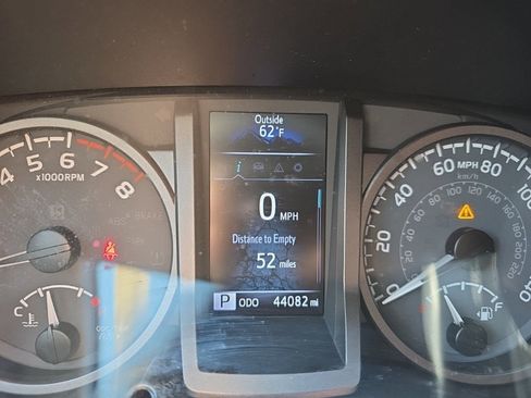 Used 2021 Toyota Tacoma TRD Sport image 23