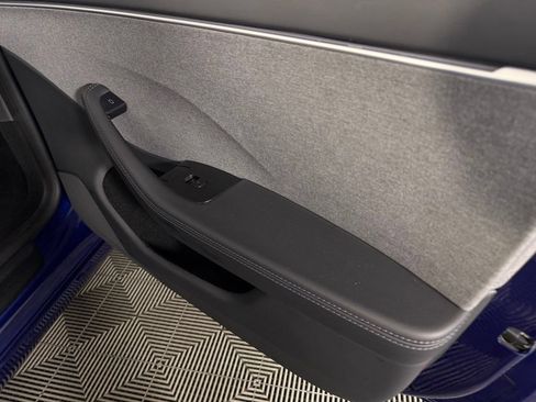 Used 2025 Tesla Model 3 RWD image 33