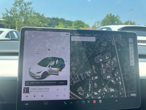 Used 2021 Tesla Model Y Long Range AWD/4WD image 16