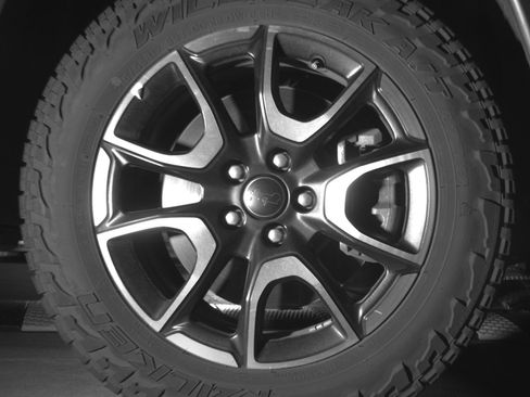 Used 2025 Jeep Compass Trailhawk AWD/4WD image 13