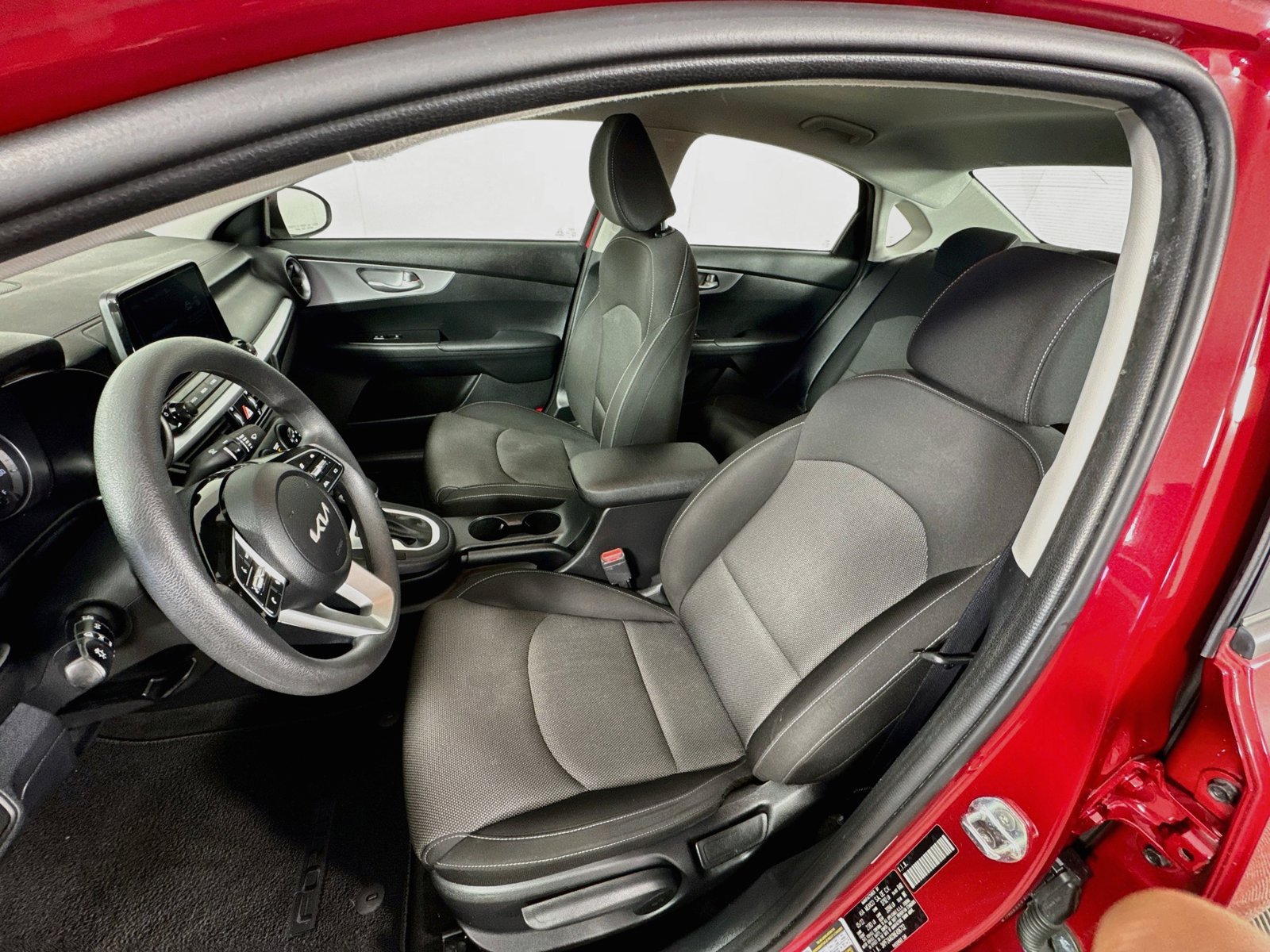 Used 2022 Kia Forte LXS FWD image 18