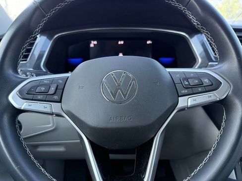 Used 2022 Volkswagen Tiguan SE image 20