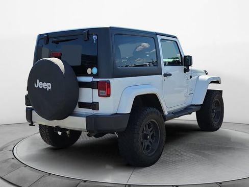 Used 2015 Jeep Wrangler Sahara w/ Connectivity Group AWD/4WD image 5