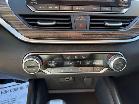 Used 2019 Nissan Altima 2.0 Edition One image 17