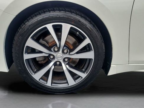 Used 2017 Nissan Maxima Platinum FWD image 26