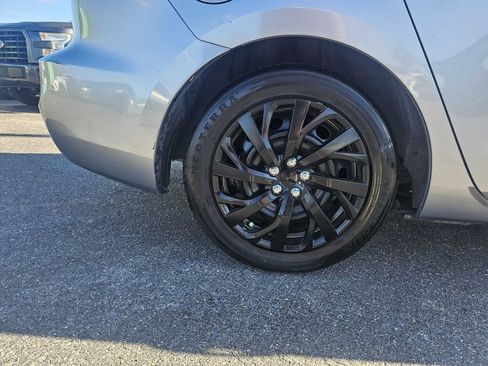 Used 2013 MAZDA MAZDA3 i SV image 16