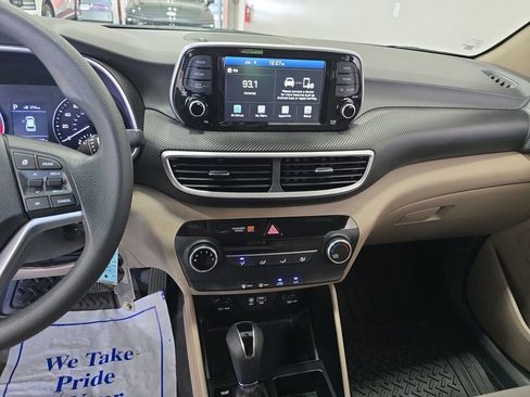 Used 2021 Hyundai Tucson SE FWD image 17