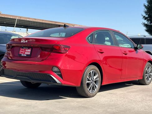 Used 2023 Kia Forte LXS FWD image 3