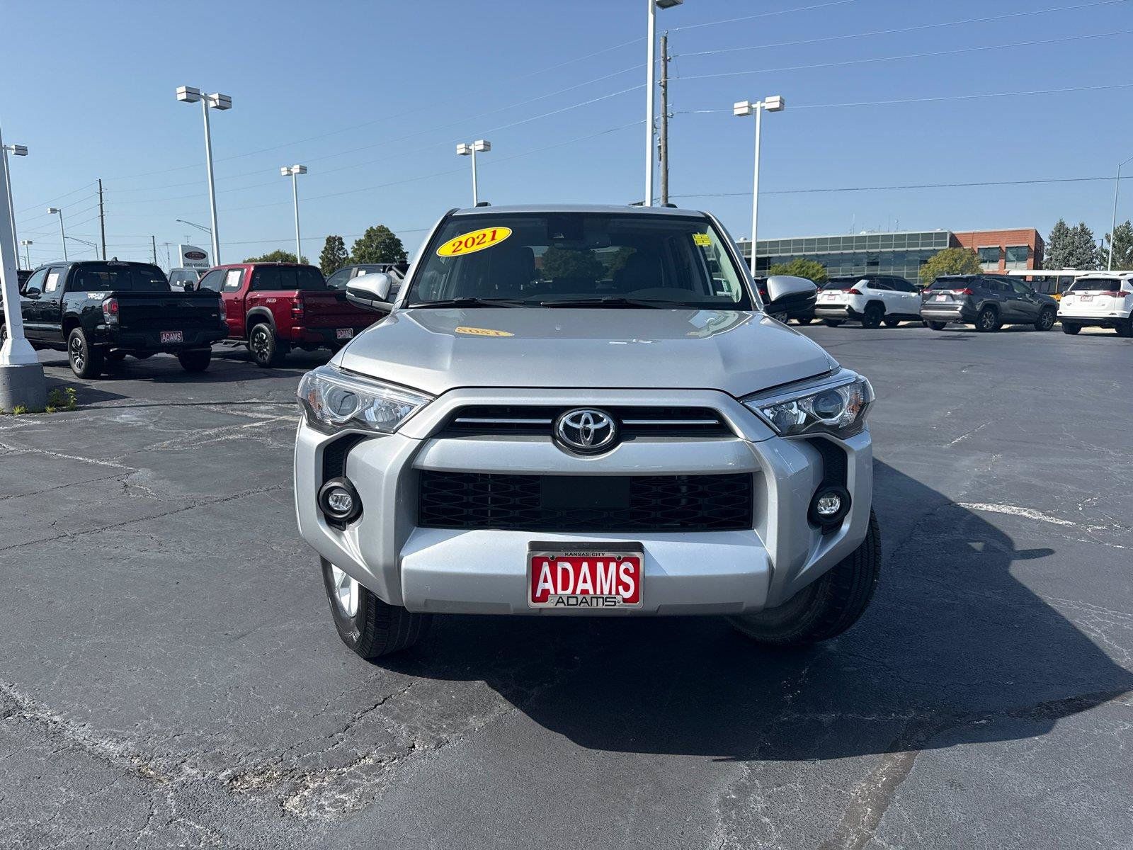 Used 2021 Toyota 4Runner SR5 Premium w/ Moonroof Package AWD/4WD image 3