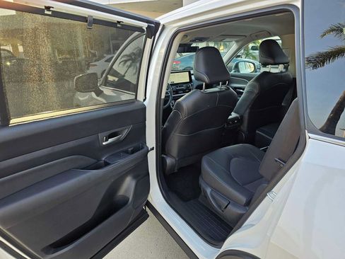Certified 2026 Toyota Grand Highlander FWD image 17