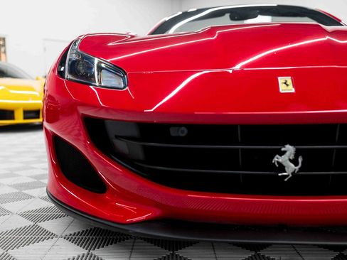Used 2019 Ferrari Portofino RWD image 27