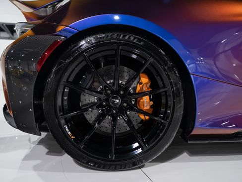 Used 2021 McLaren 765LT image 45