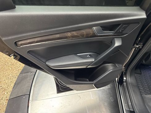 Used 2019 Audi Q5 2.0T Premium Plus image 27