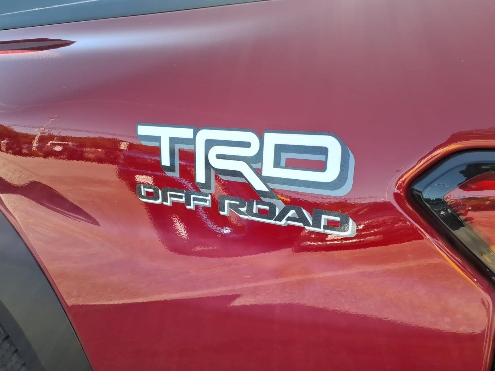 Used 2025 Toyota Tacoma TRD Off-Road AWD/4WD image 7