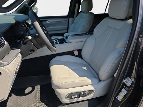 New 2026 Jeep Grand Wagoneer 4WD image 12