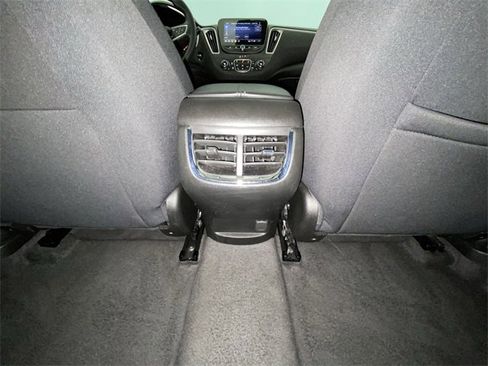 Used 2024 Chevrolet Malibu LT image 29