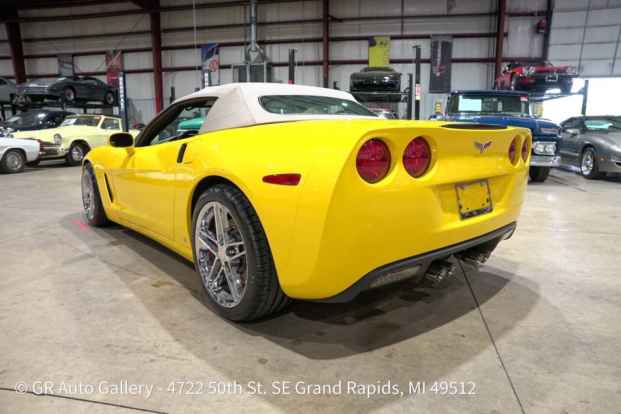 Used 2007 Chevrolet Corvette Convertible w/ Performance Package RWD image 22