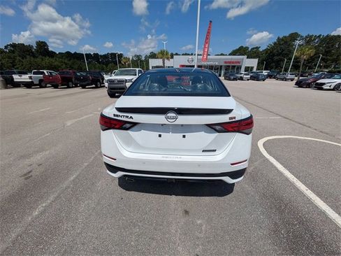 New 2025 Nissan Sentra SR w/ Midnight Edition image 4