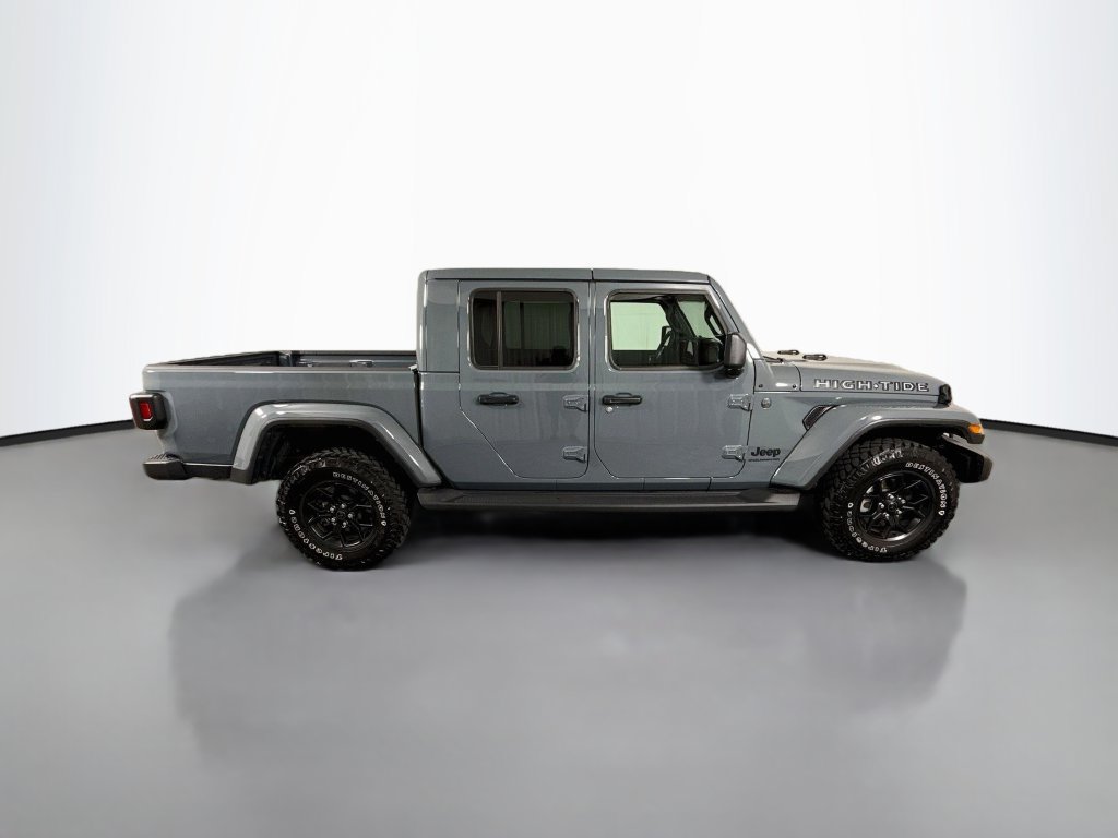 Used 2025 Jeep Gladiator Sport AWD/4WD image 8