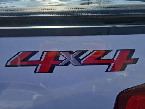 Used 2018 Chevrolet Silverado 1500 LTZ image 11