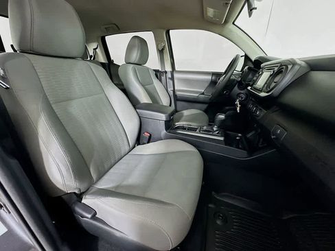 Used 2018 Toyota Tacoma SR w/ SR Convenience Package image 13