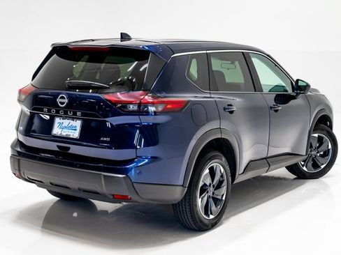 Used 2025 Nissan Rogue SV AWD/4WD image 36