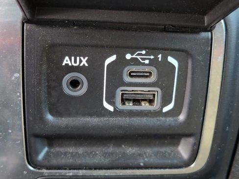 Used 2019 Jeep Wrangler Sport AWD/4WD image 19