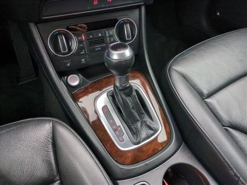 Used 2018 Audi Q3 2.0T Premium Plus w/ Premium Plus Package image 18