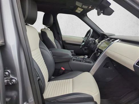 Used 2021 Land Rover Discovery S R-Dynamic image 21
