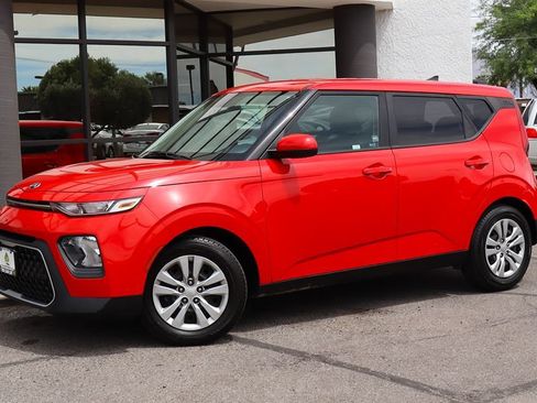 Used 2020 Kia Soul LX FWD image 3