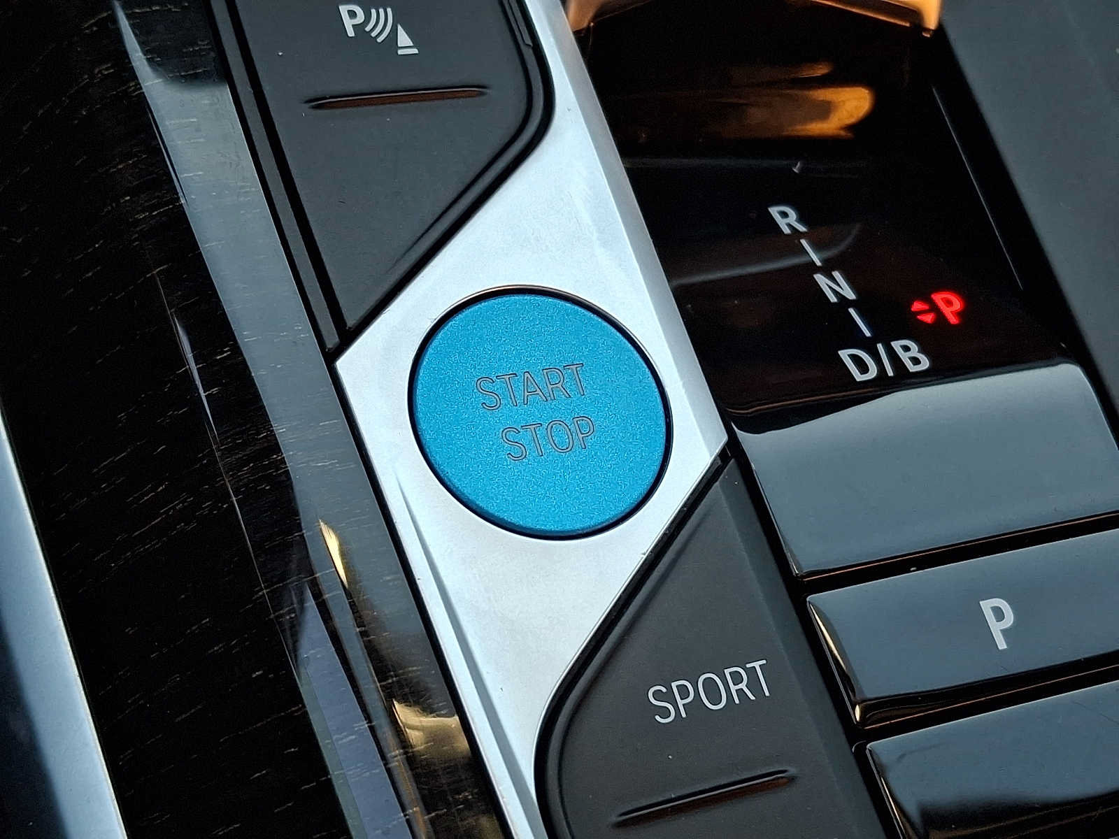 Used 2024 BMW i4 eDrive40 w/ Premium Package RWD image 21