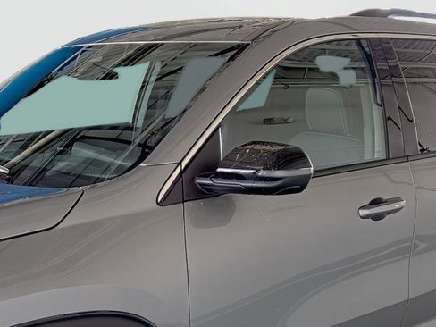 New 2026 Chevrolet Traverse LT image 8