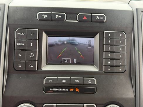 Used 2019 Ford F150 XL w/ Equipment Group 101A Mid AWD/4WD image 13