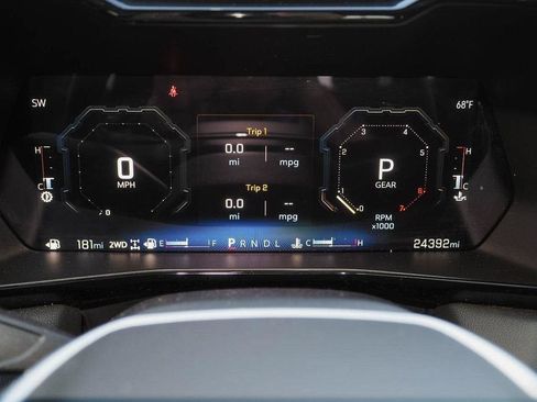 Certified 2024 Chevrolet Colorado LT w/ LT Convenience Package AWD/4WD image 16