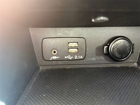 Used 2022 Subaru Crosstrek 2.0i Premium w/ Moonroof Package image 11